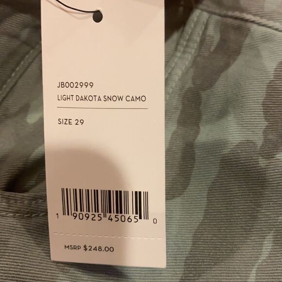 J Brand
Selena Mid-Rise Crop Bootcut Jeans - Picture 7 of 7